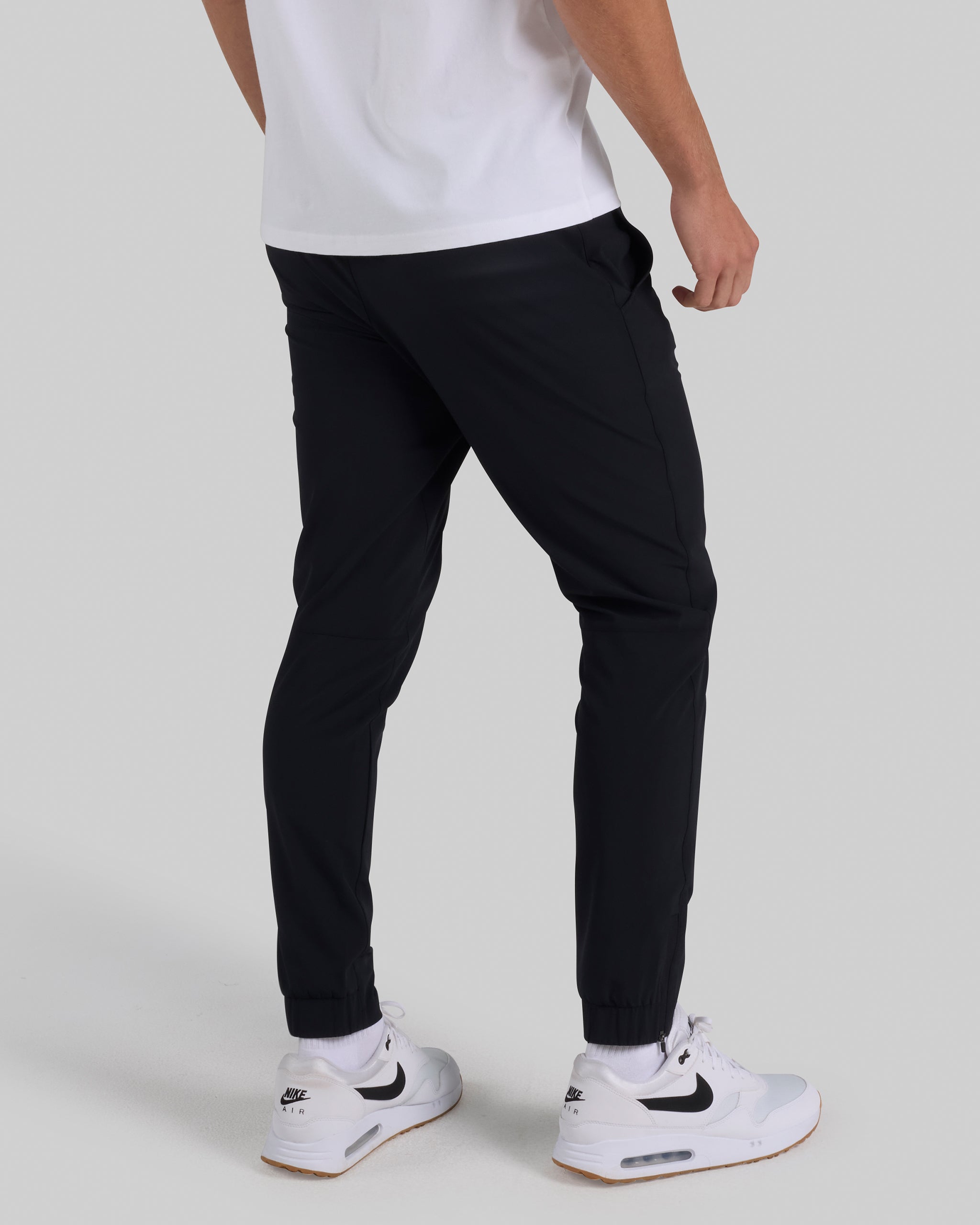 Hybrid Golf Jogger - Black