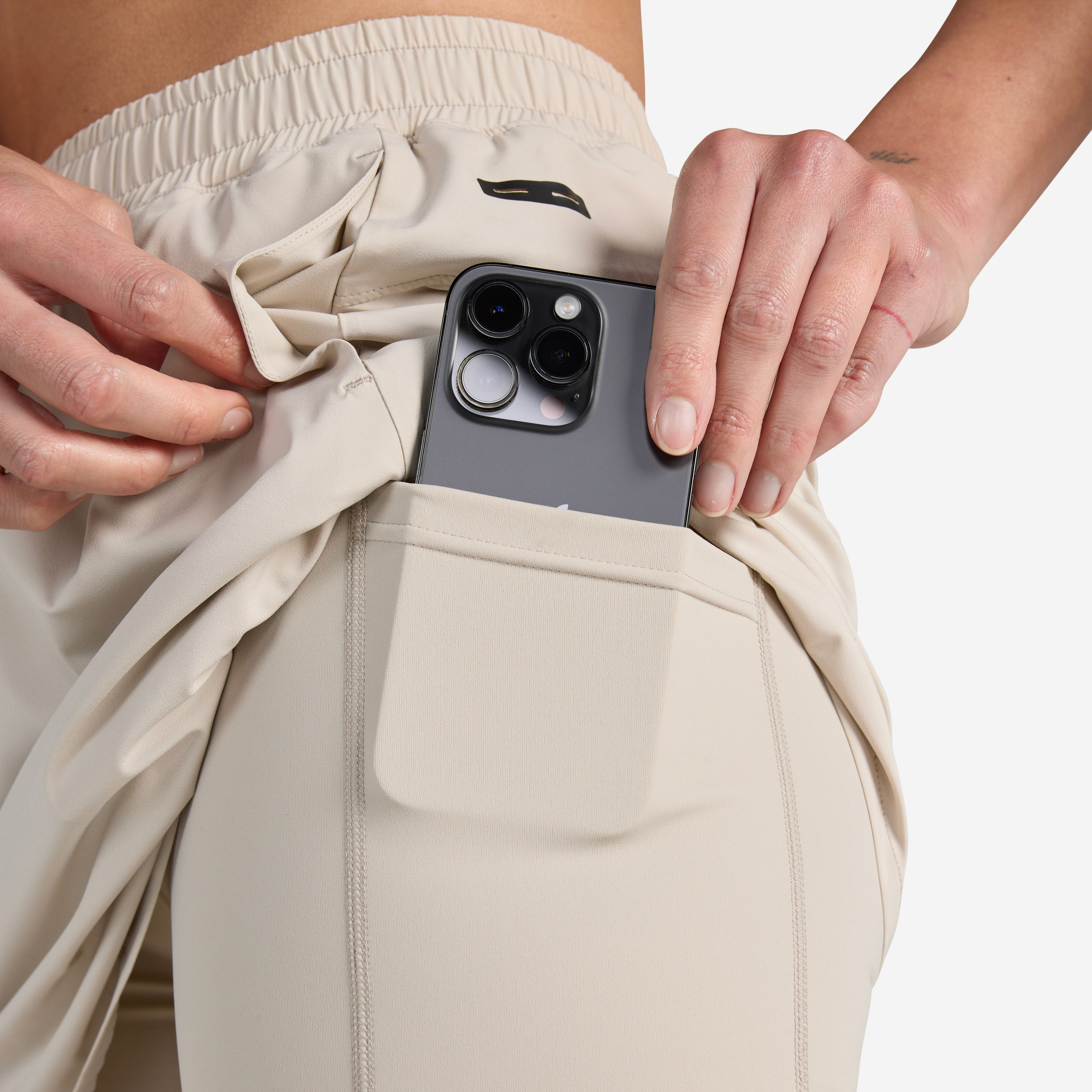 Performance Skort - Dove