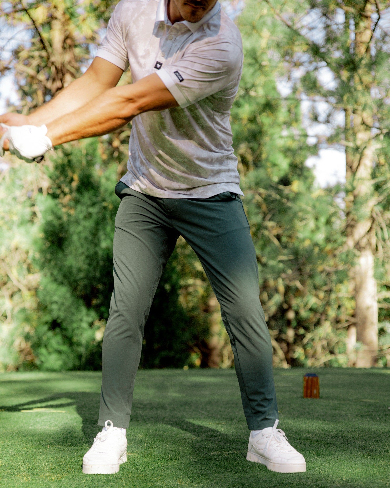 Hybrid Golf Jogger - Jungle Green